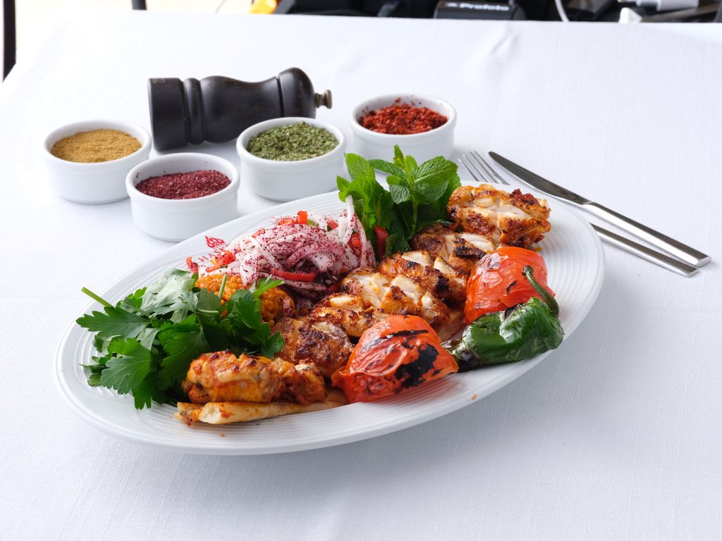 Yaprak Şiş Kanat Kebabı